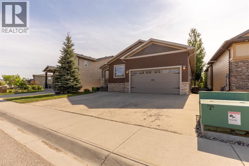 525 Edinburgh Road W