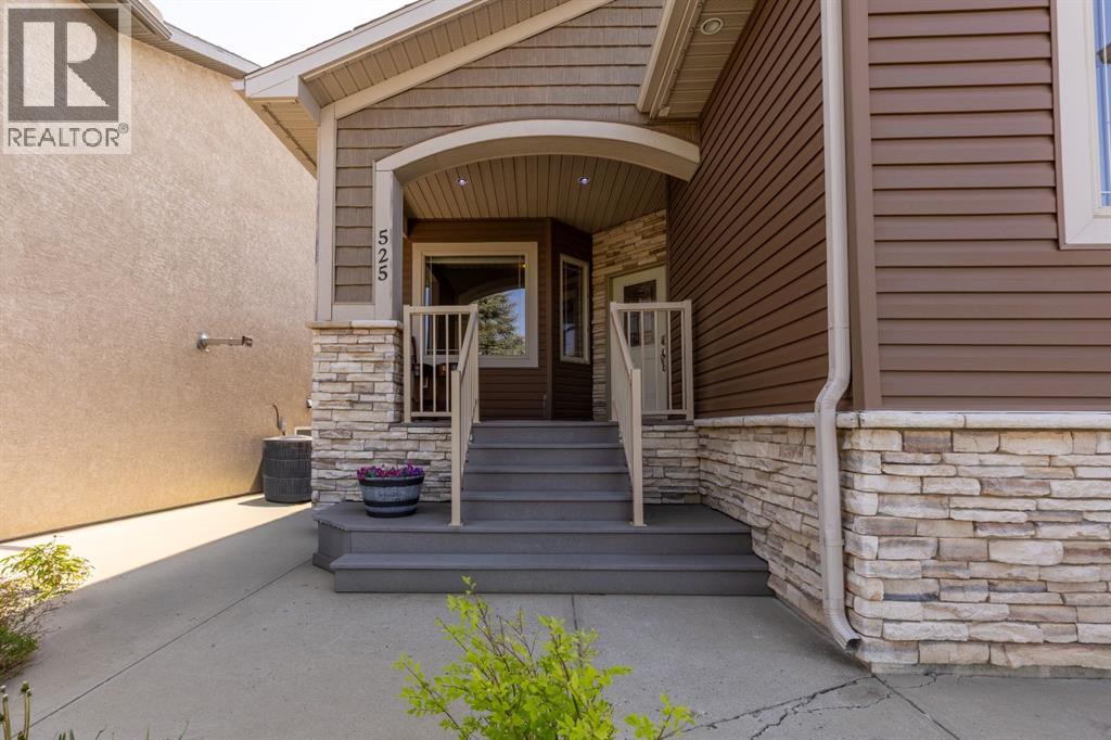 525 Edinburgh Road W