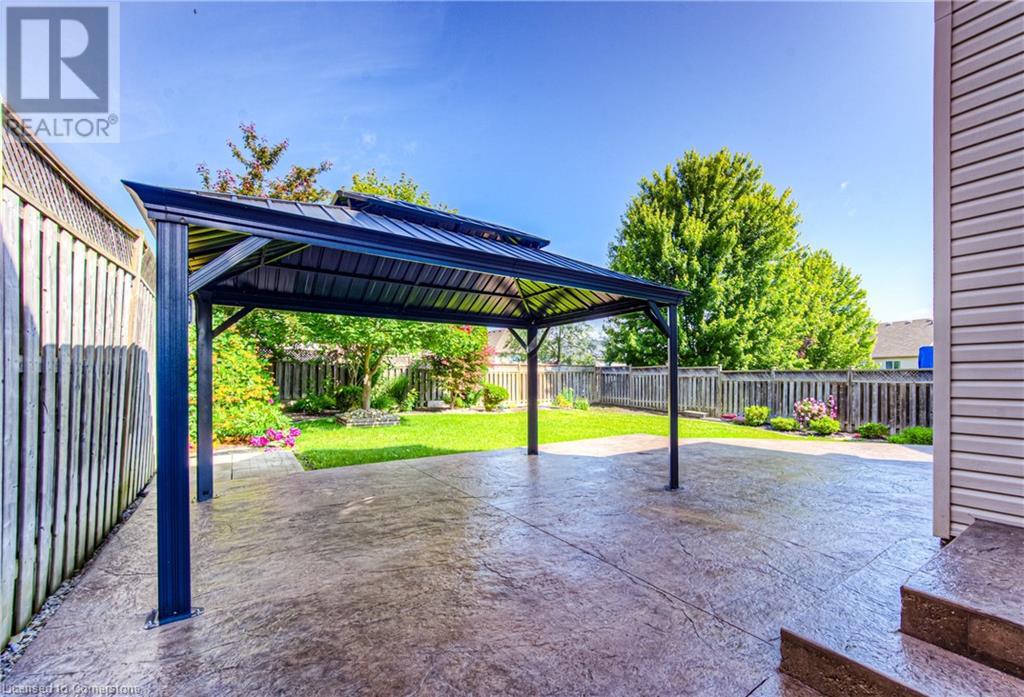 552 ALTHEIM Crescent