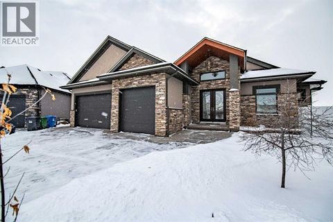 32 Sawyer Close Red Deer AB T4R0M5