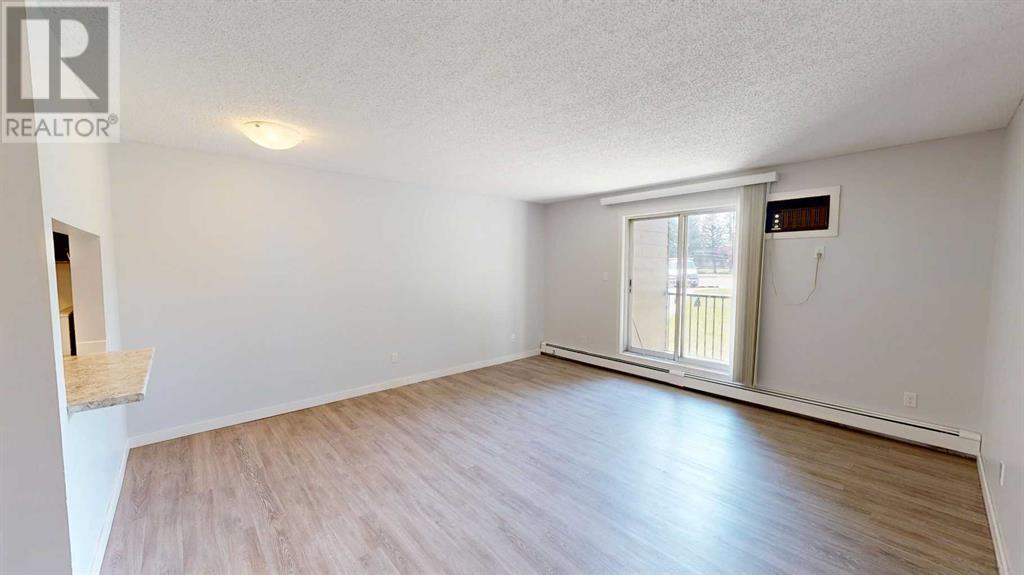 101, 405 Columbia Boulevard W