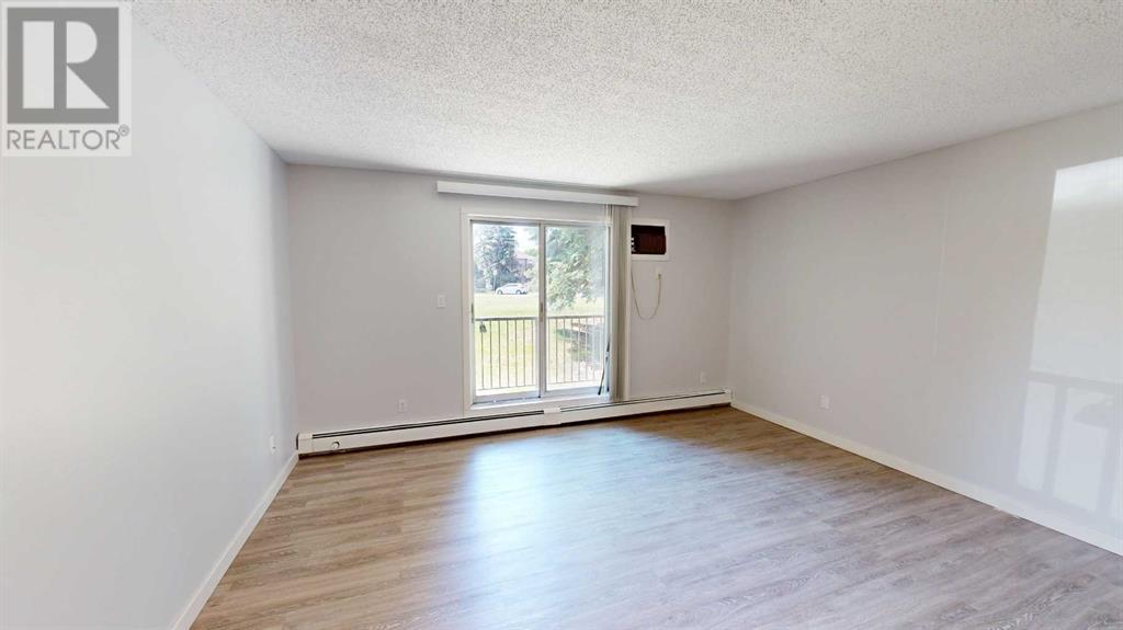 101, 405 Columbia Boulevard W