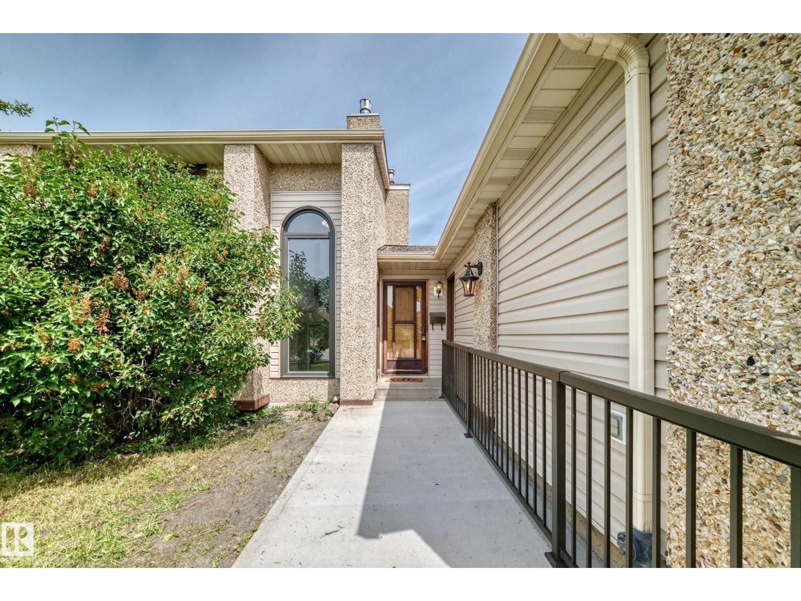 18636 71 AV NW