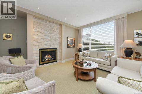 5336 Sayward Hill Cres Saanich BC V8Y3H8