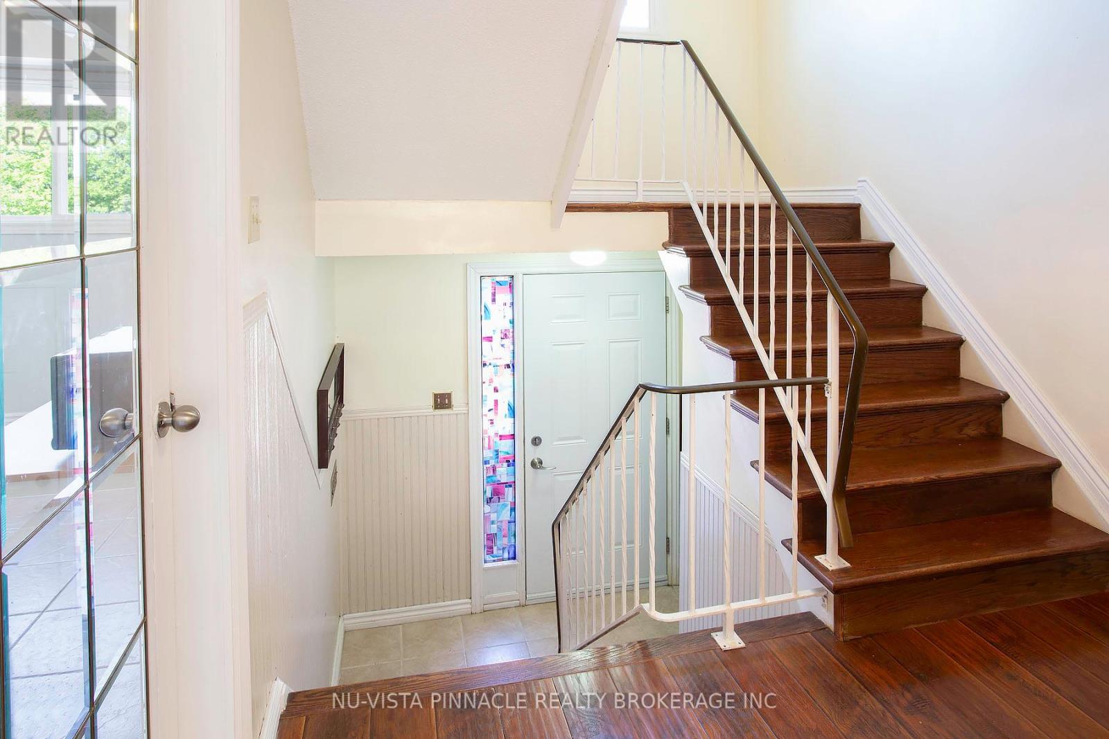 13 - 285 BLUEVALE STREET N