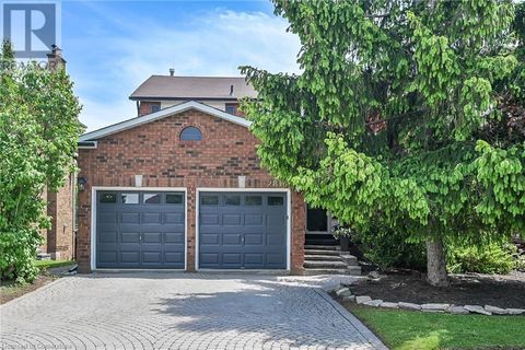 2816 HUNTINGDON Trail Oakville ON L6J6Y4