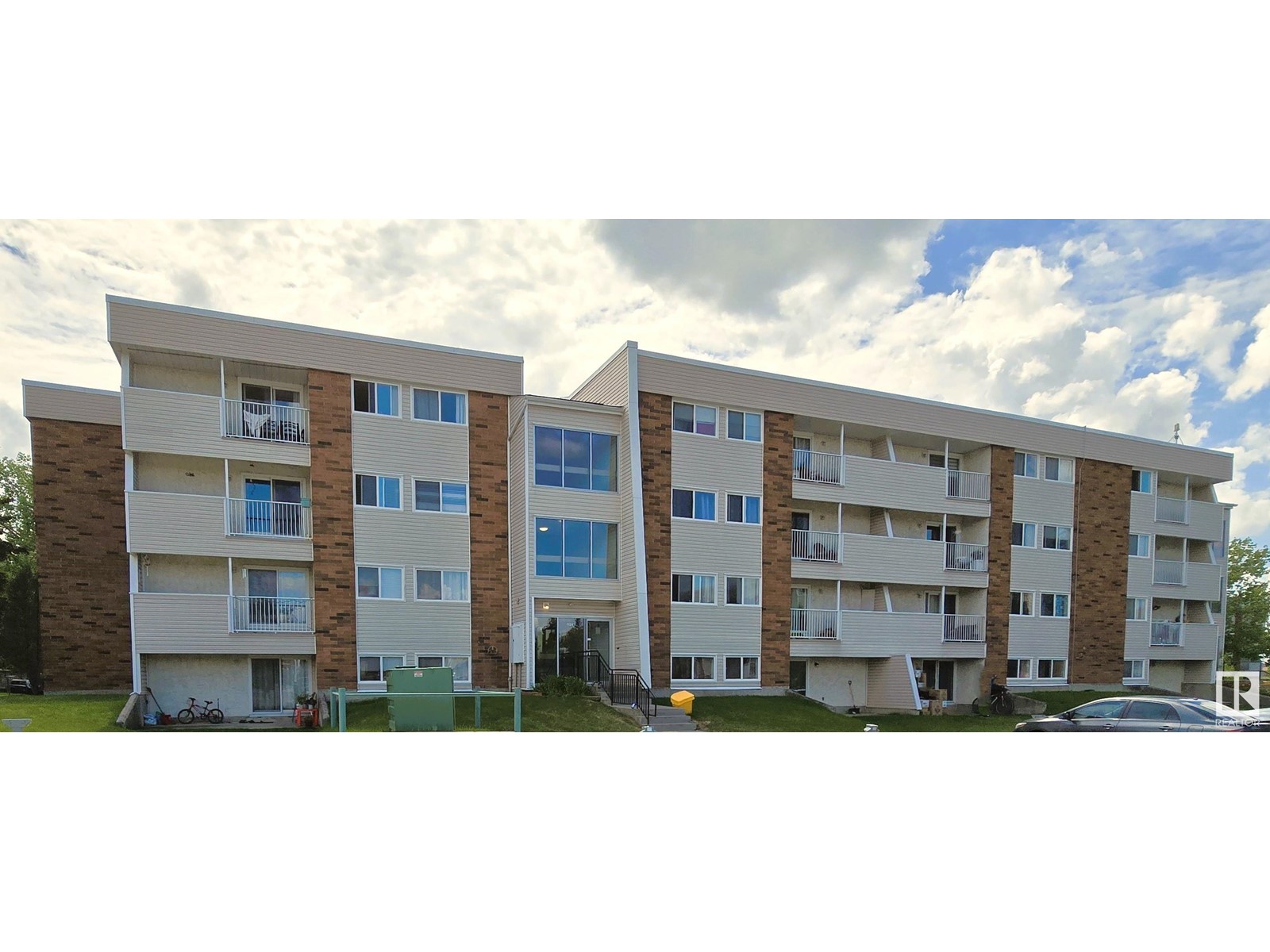 #21 11245 31 AV NW