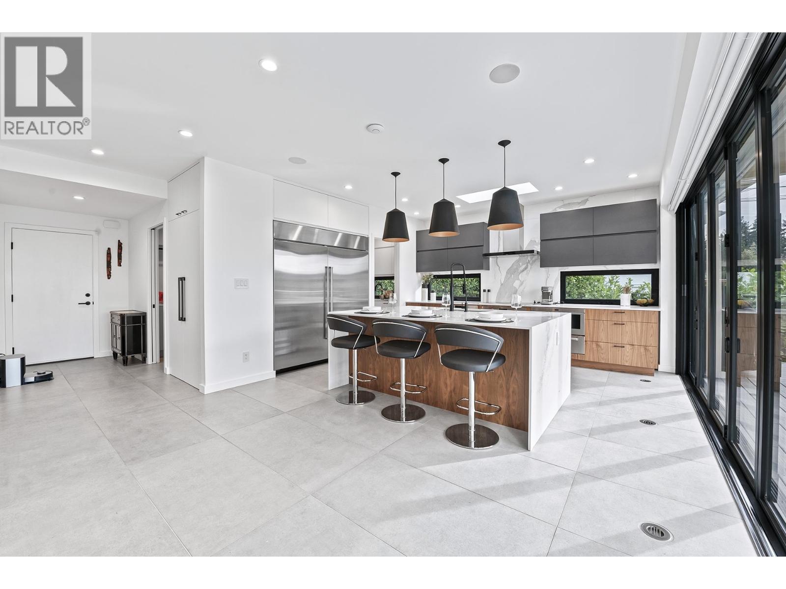 4275 CHELSEA CRESCENT