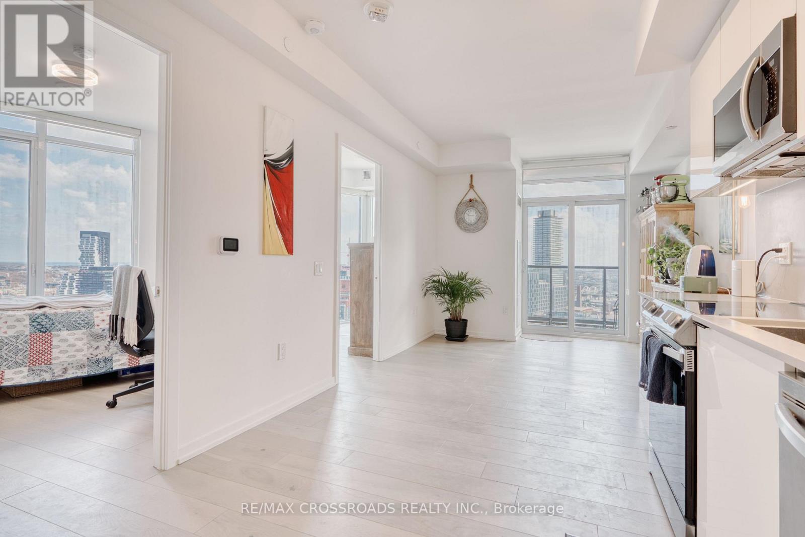 1702 - 48 POWER STREET