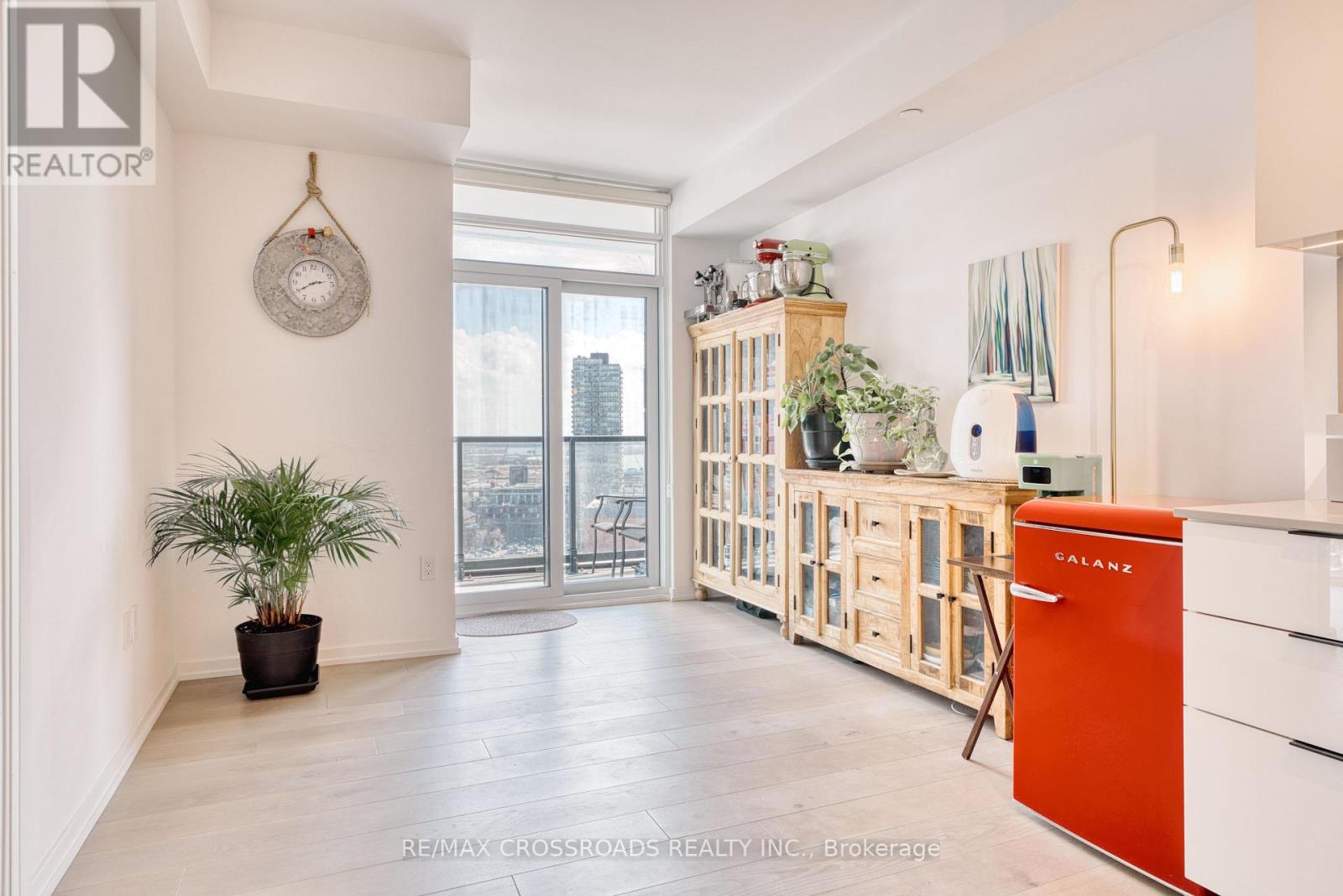 1702 - 48 POWER STREET