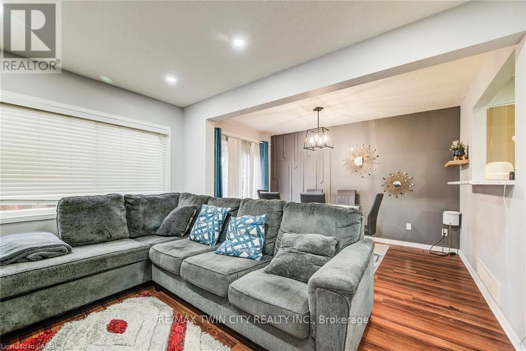 20 - 120 DUDHOPE AVENUE