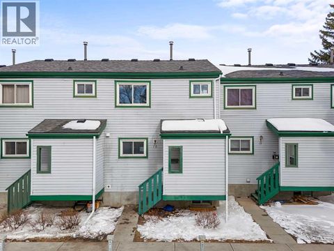 16, 131 Templehill Drive NE Calgary AB T1Y4T1