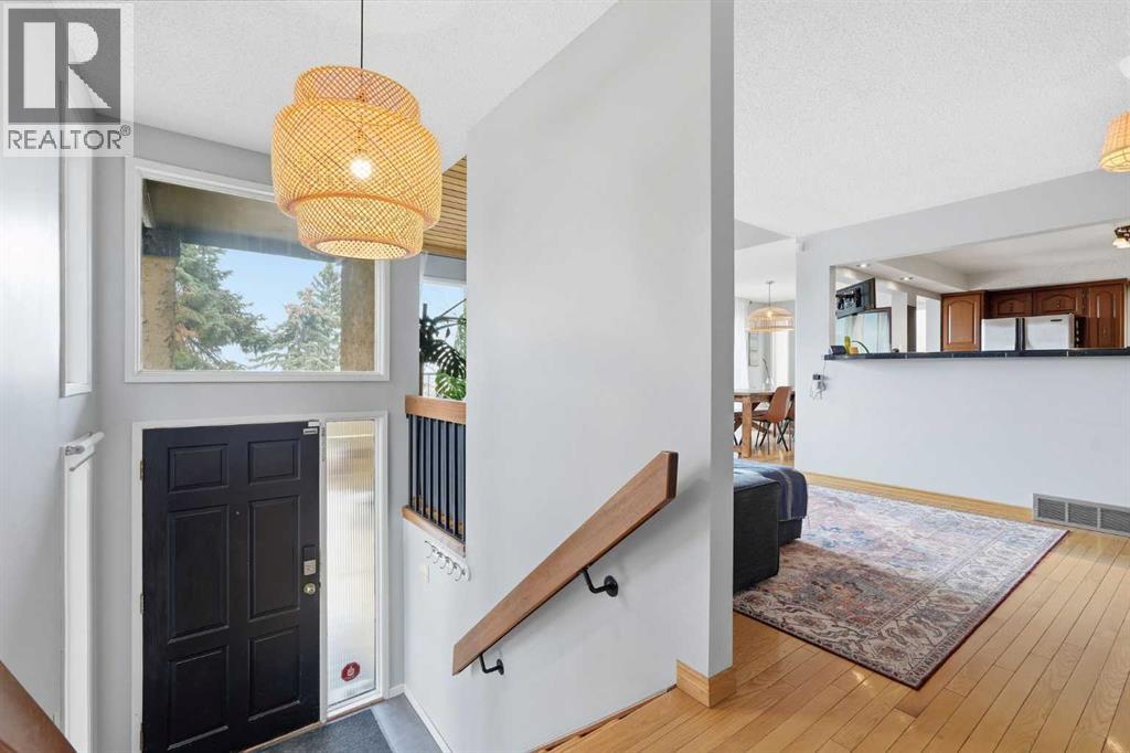 39 Coach Manor Terrace SW