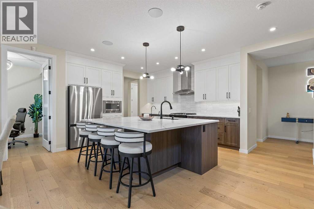 1104 Cranbrook Gardens SE