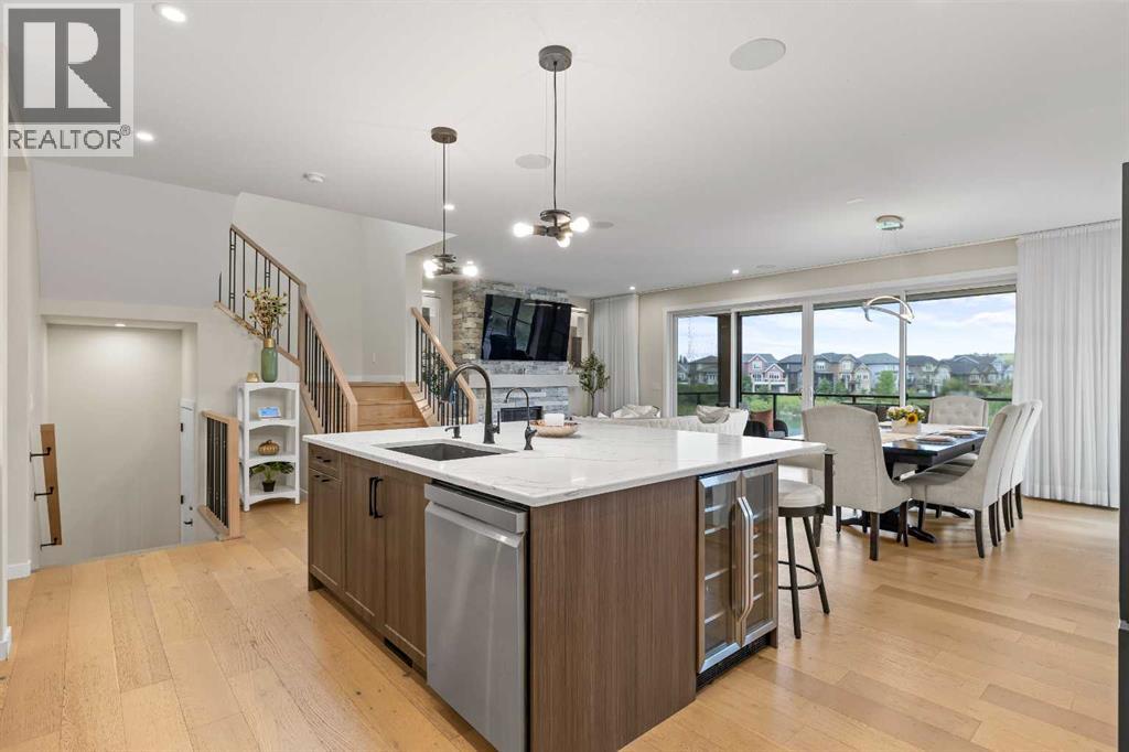 1104 Cranbrook Gardens SE