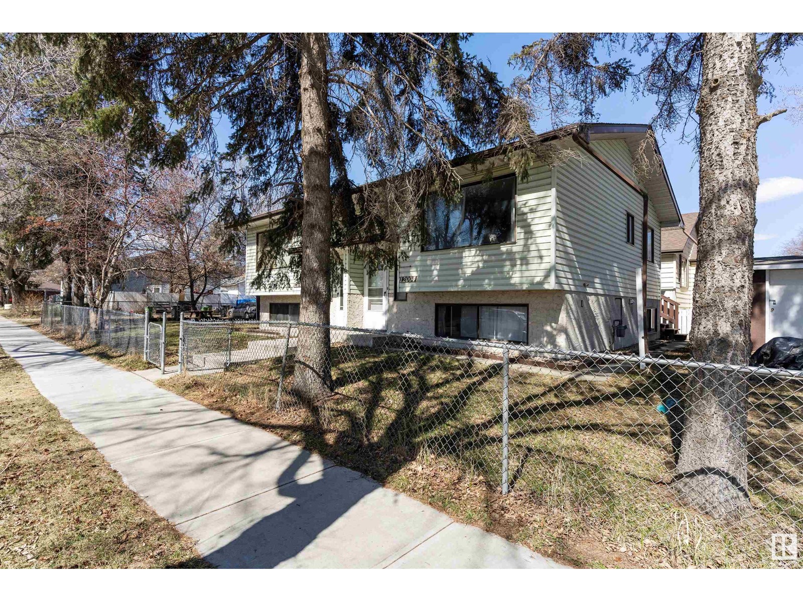 12004 & 12006 128 AV NW