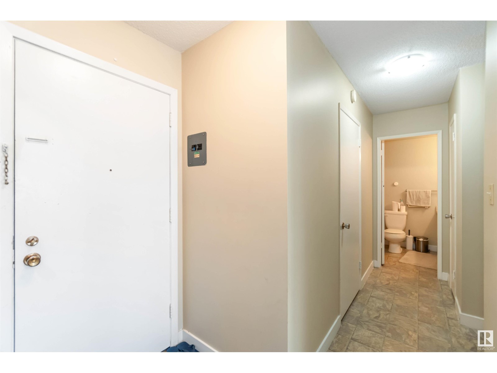 #110 10835 114 ST NW