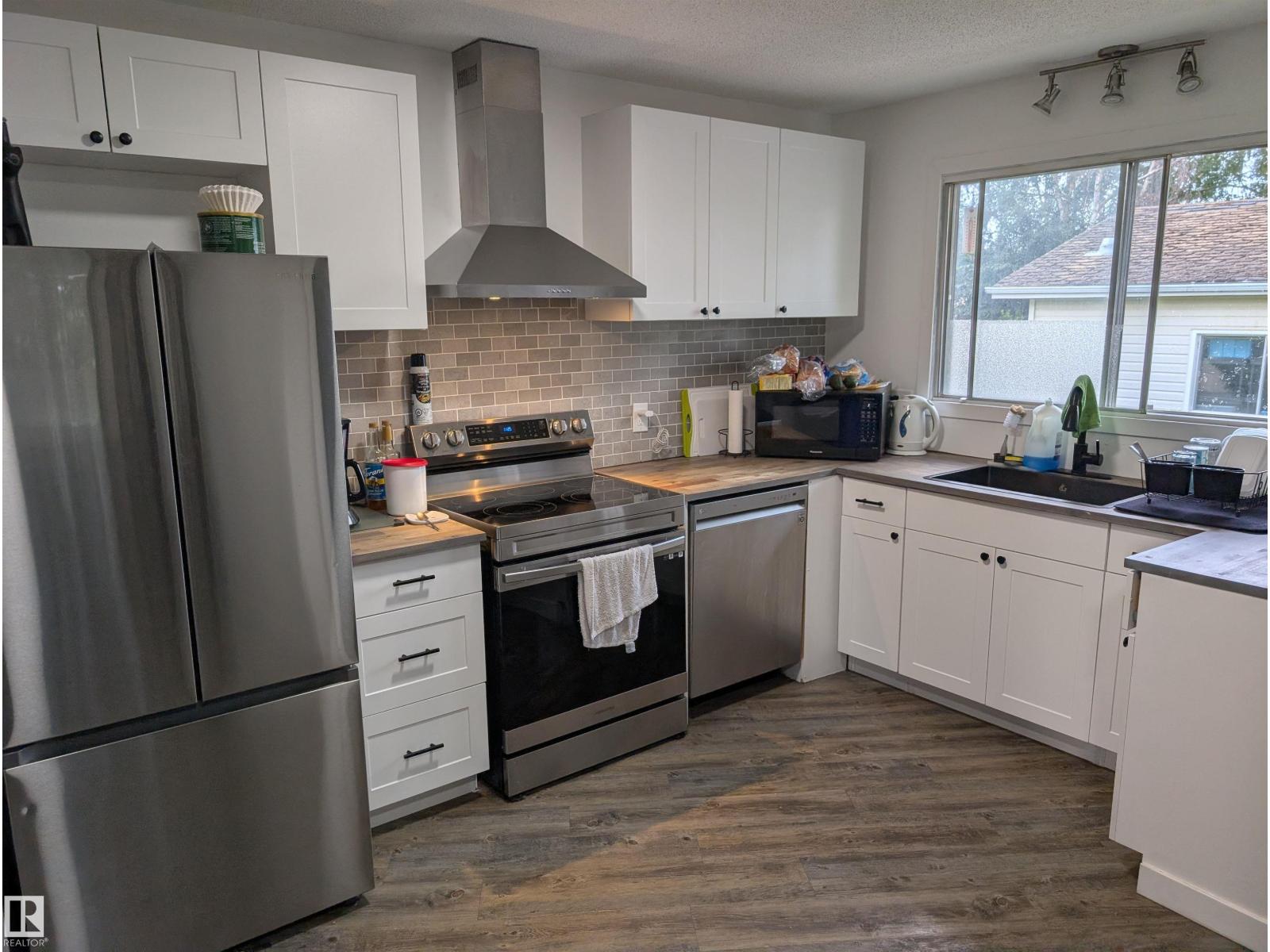 14228 22 ST NW