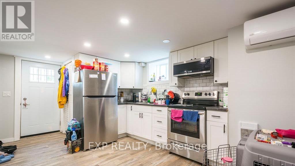 UNIT B - 99 BAY DRIVE