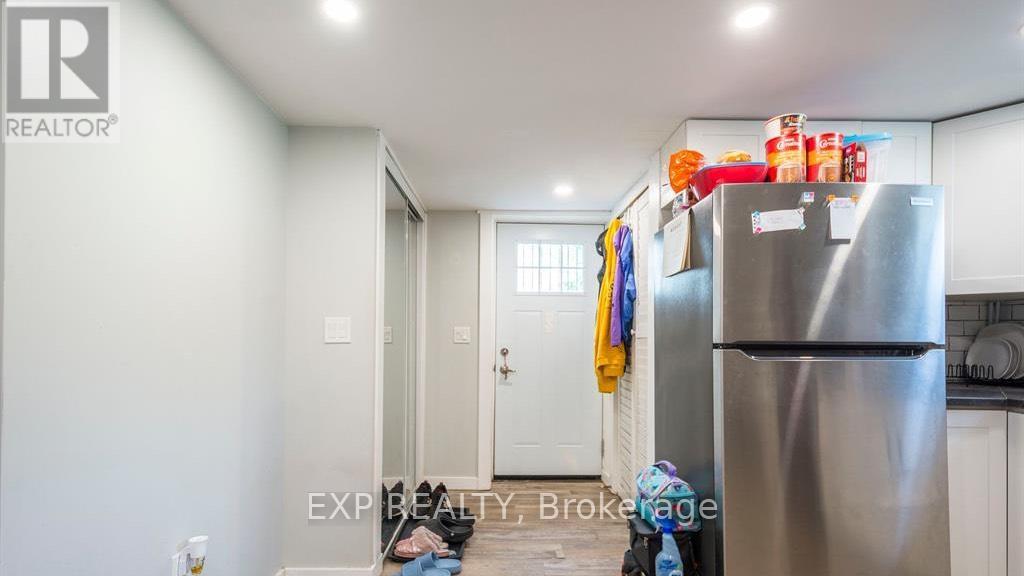 UNIT B - 99 BAY DRIVE