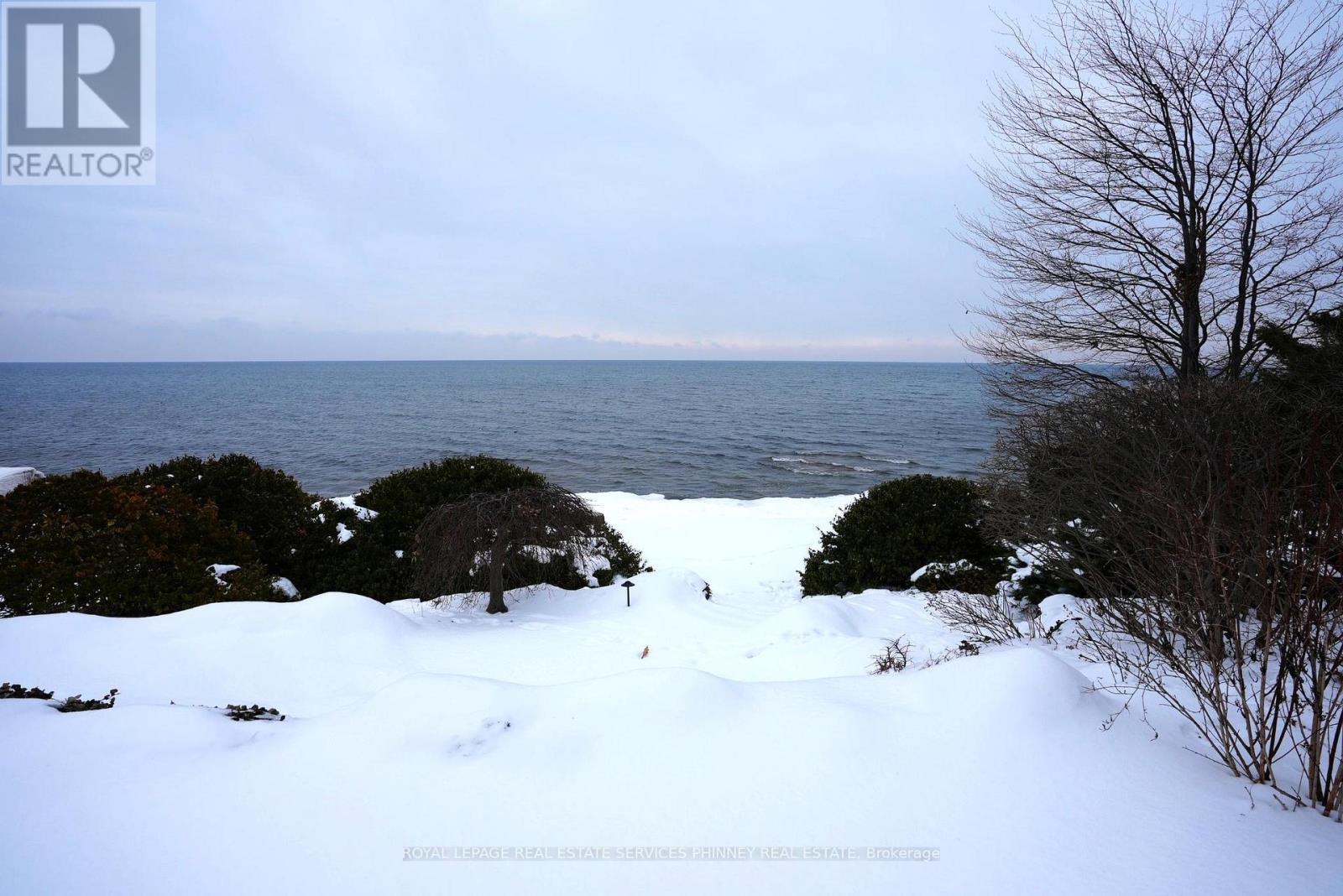 6 ENNISCLARE DRIVE W