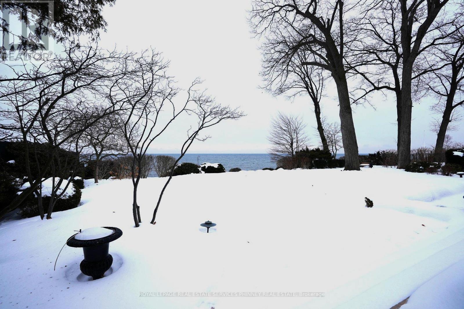 6 ENNISCLARE DRIVE W