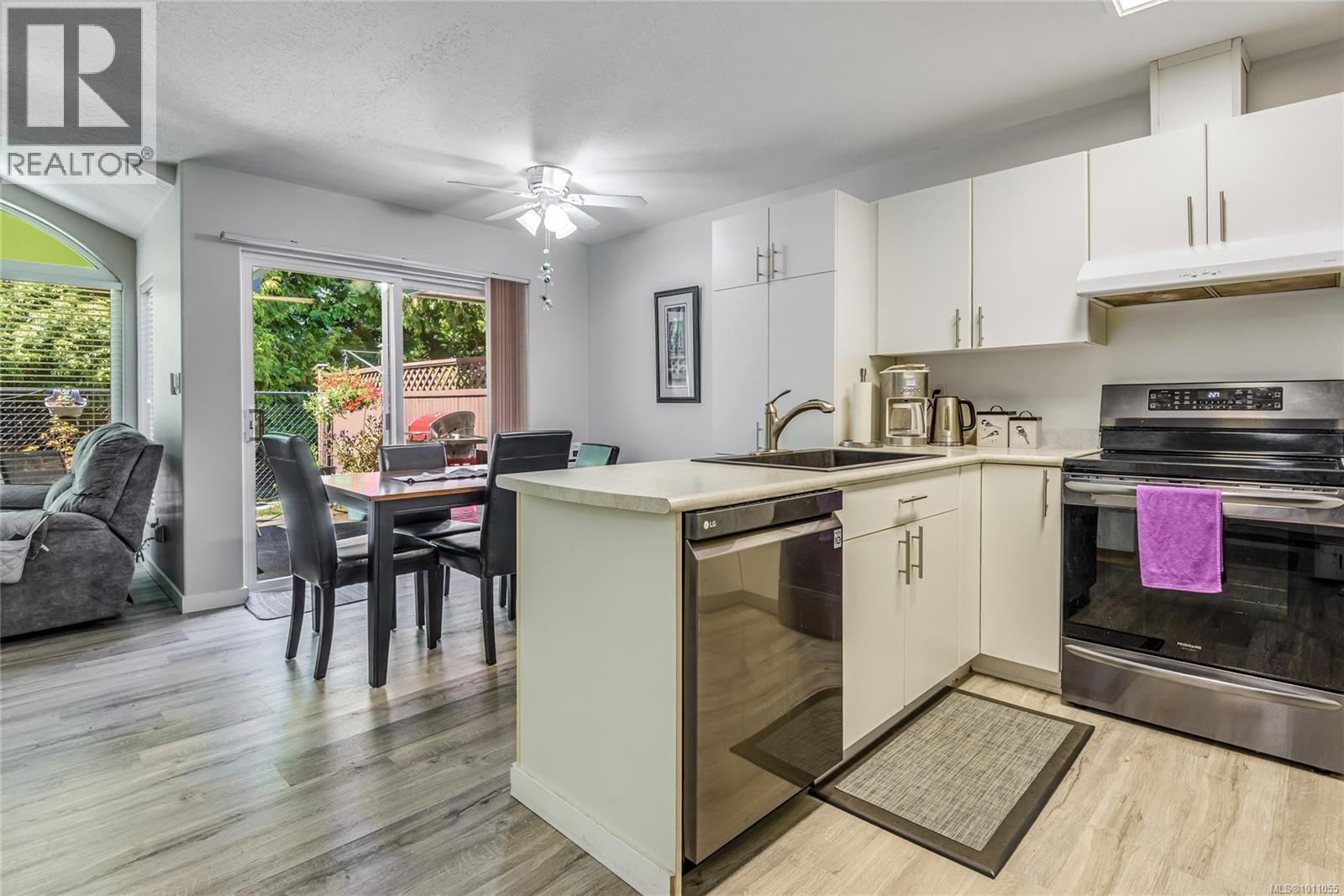 10 396 Harrogate Rd