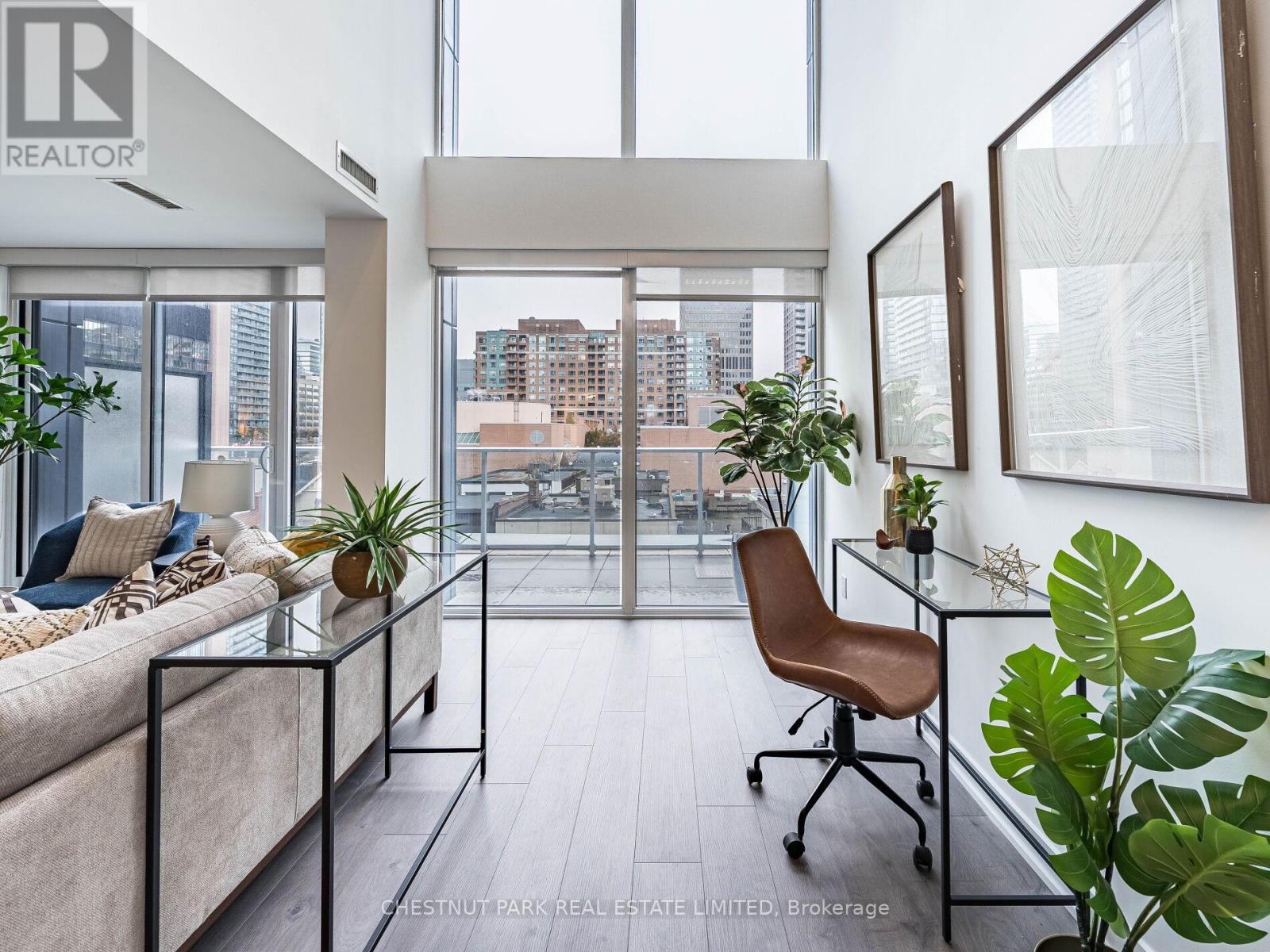 408 - 18 MAITLAND TERRACE