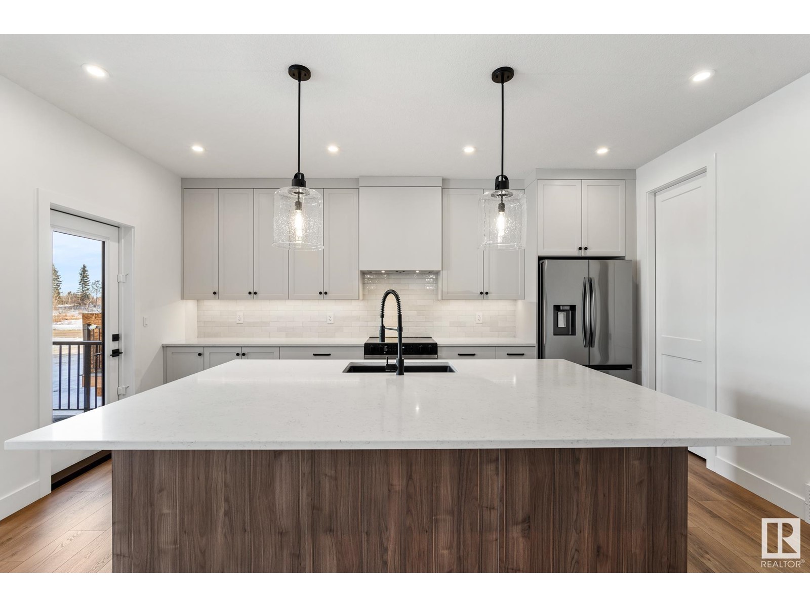 101 Newbury Ci