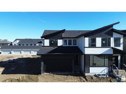101 Newbury Ci Sherwood Park AB T8B0E8