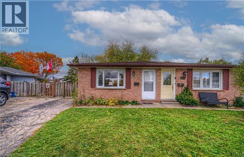 66 HARVEST Court Kitchener ON N2P1T3