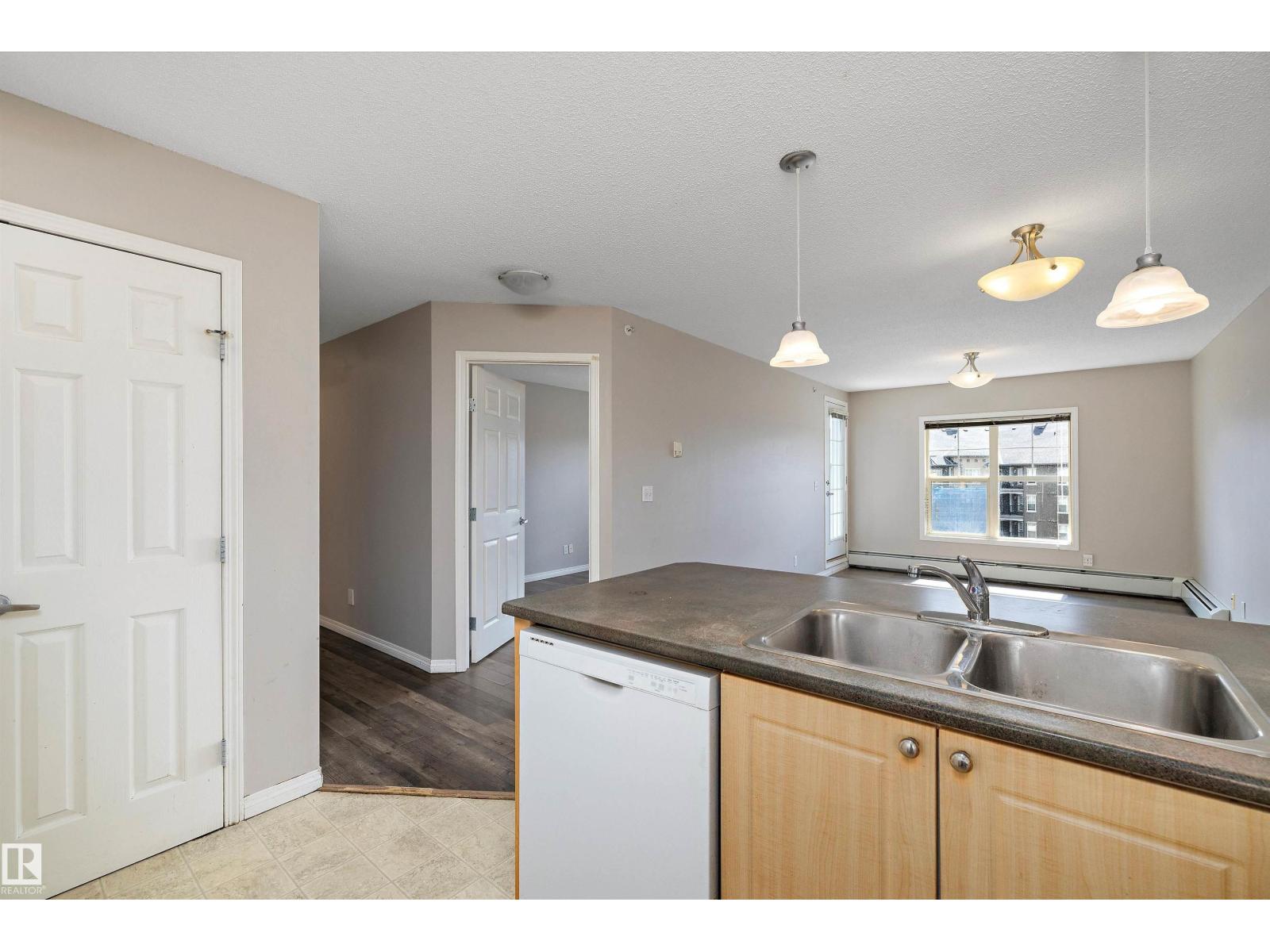 #411 636 MCALLISTER LO SW