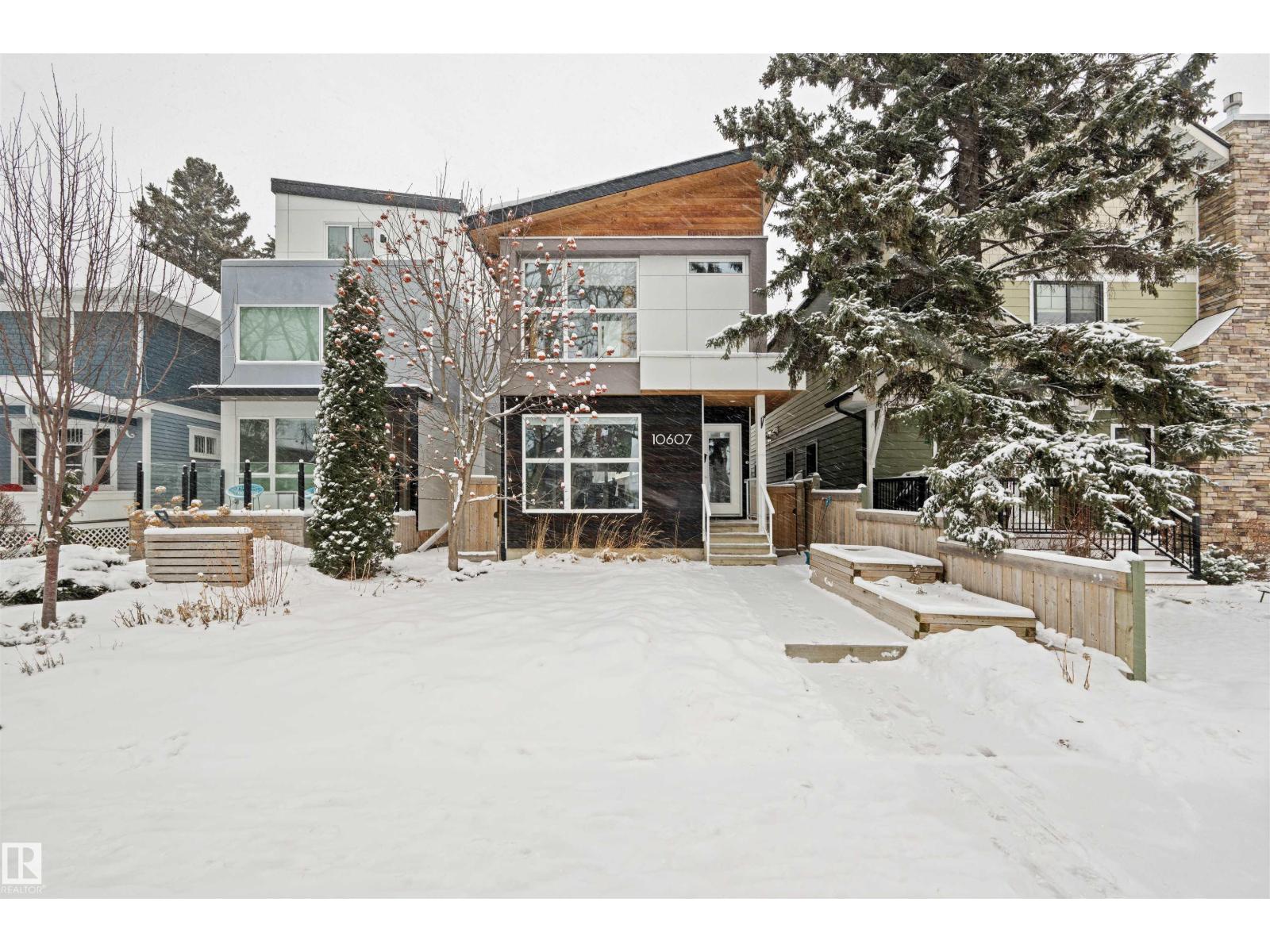 10607 127 ST NW