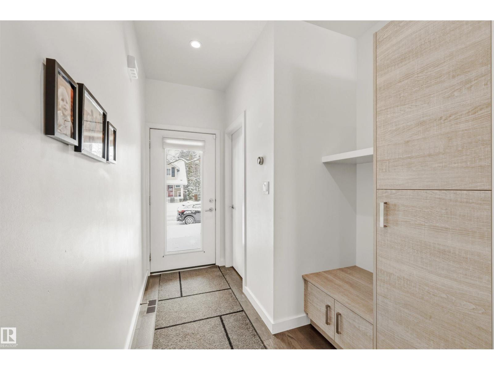 10607 127 ST NW