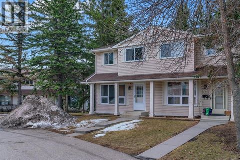 174 Woodmont Terrace SW Calgary AB T2W4Z4