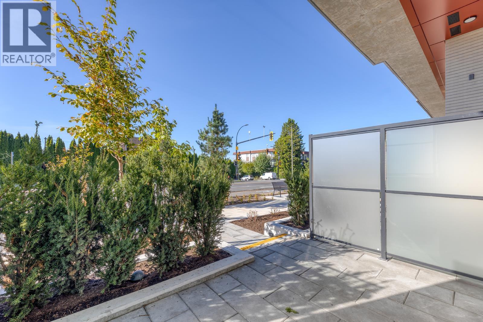 104/204 422 E 3RD STREET