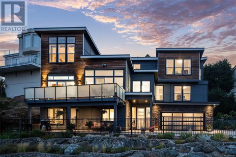 687 Leeview Lane Colwood BC V9C3N2