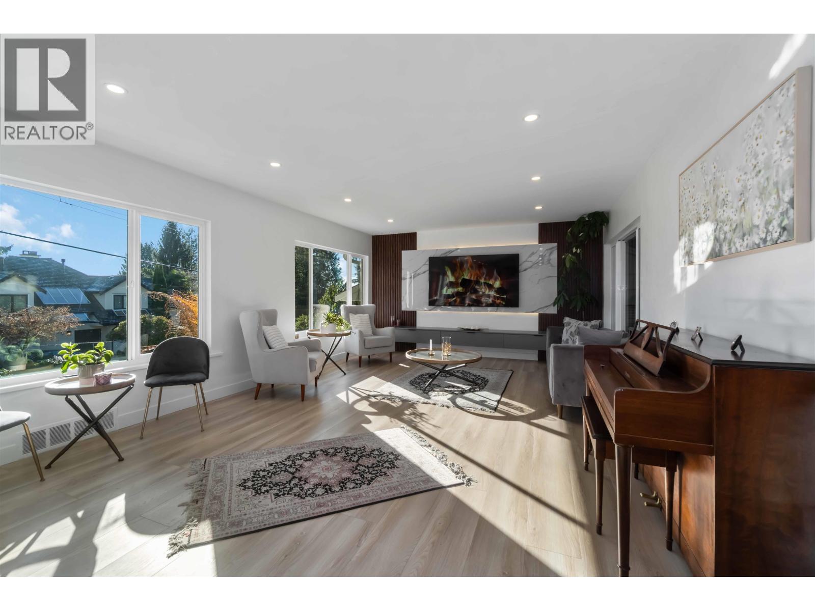 3837 SUNNYCREST DRIVE