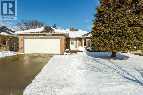 972 ROSEDALE AVENUE Sarnia ON N7S1Z3