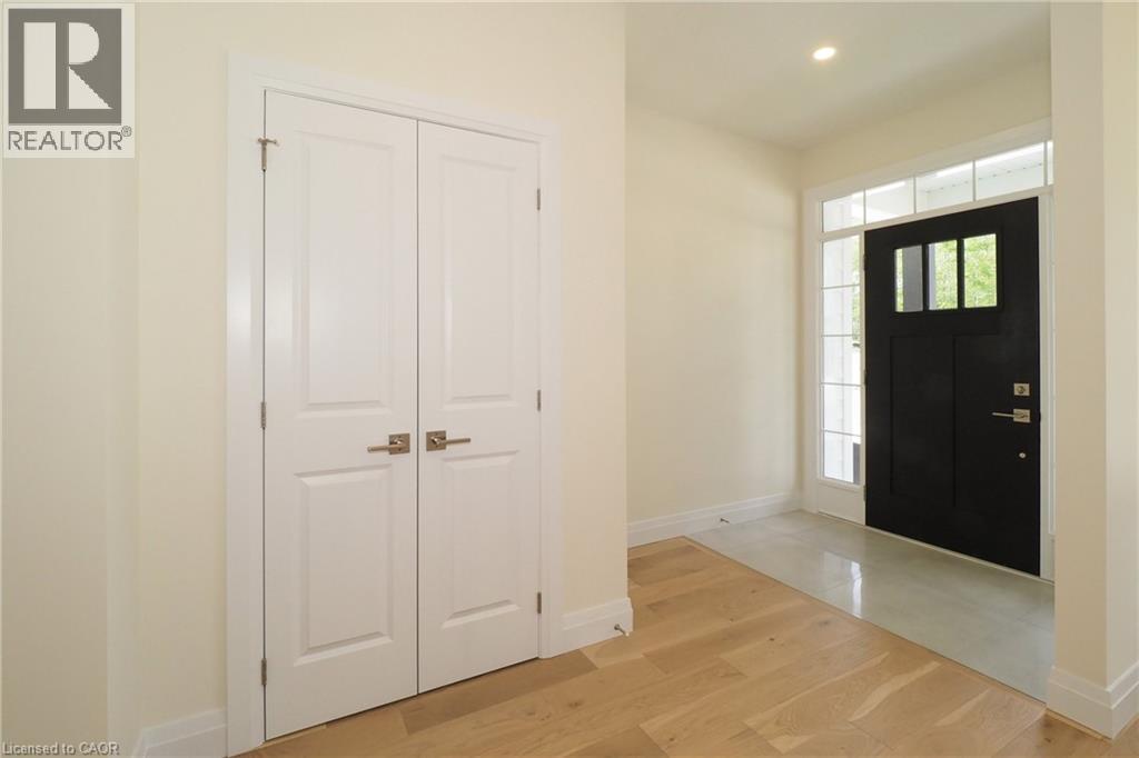 220 JEFFREY Place