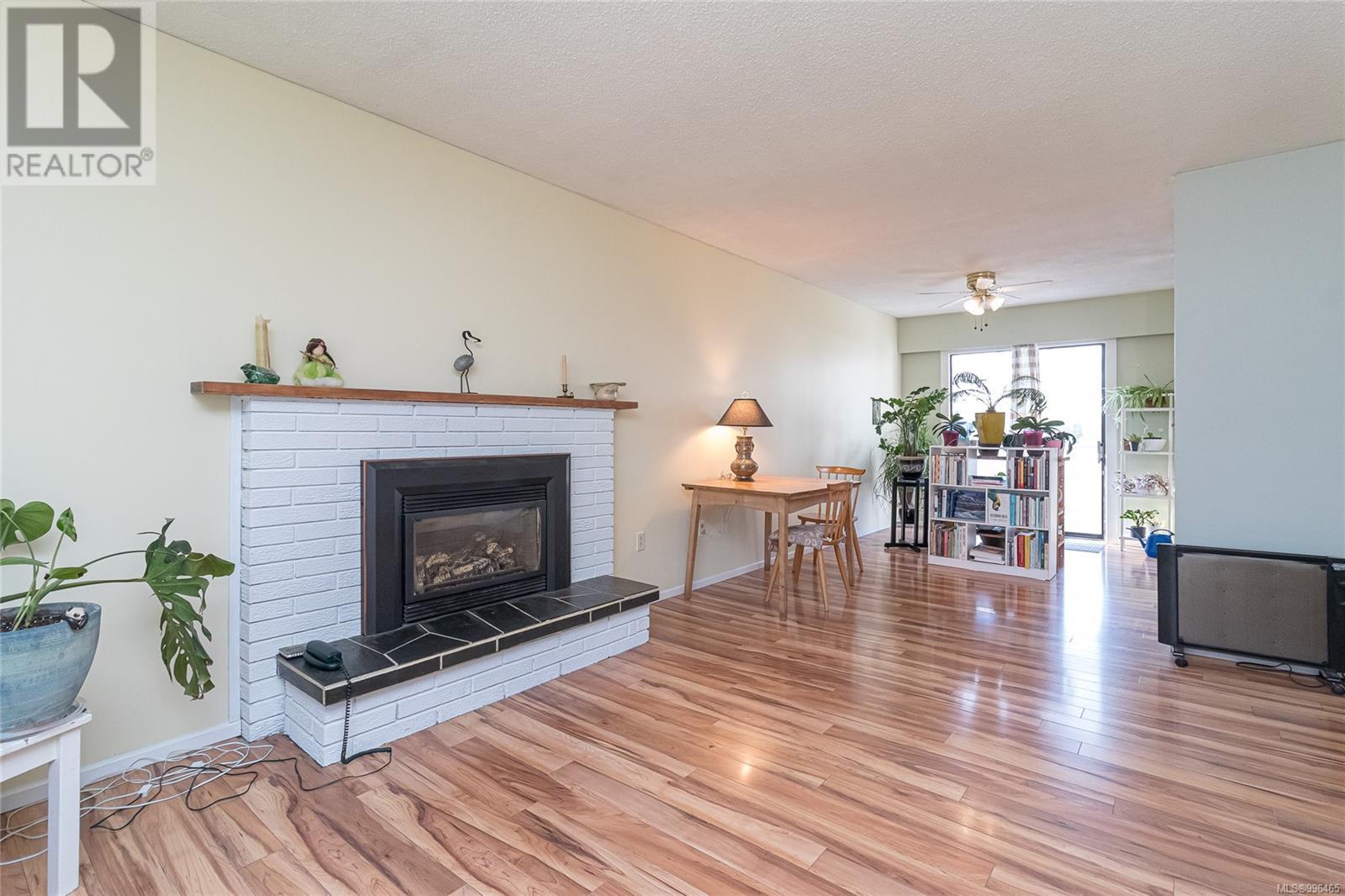 2343 Orchard Ave