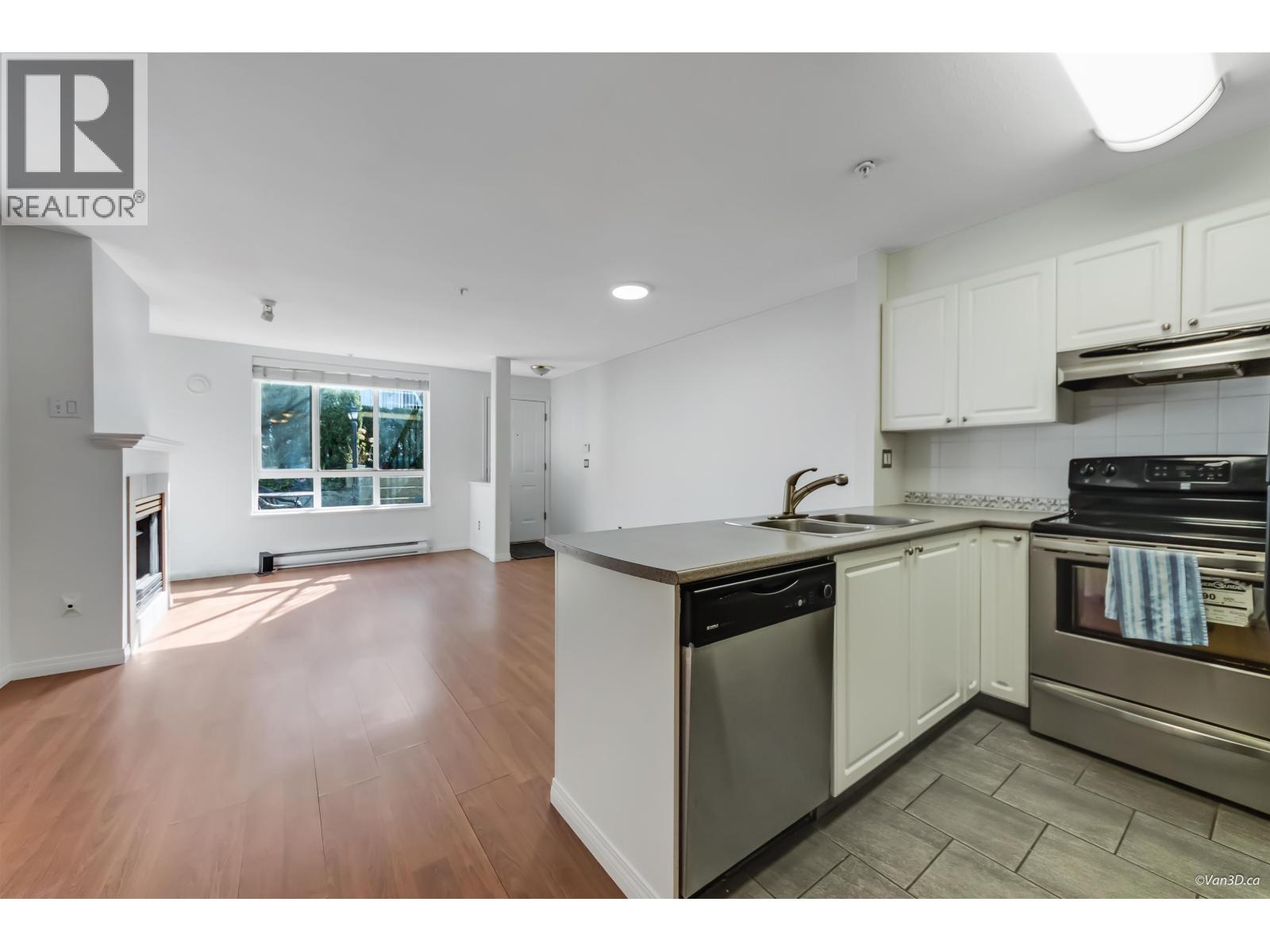 127 6588 SOUTHOAKS CRESCENT