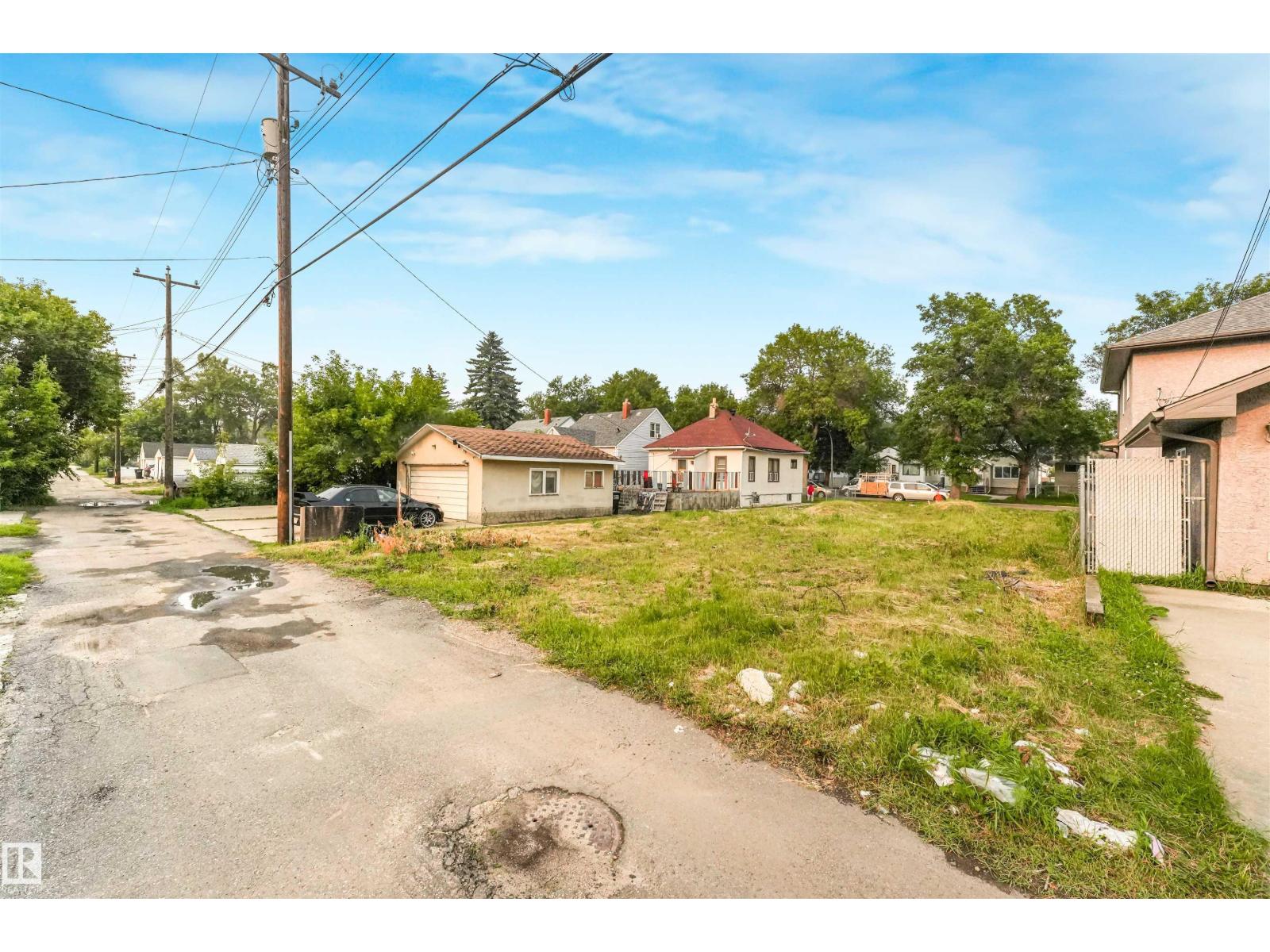 12120 95A ST NW