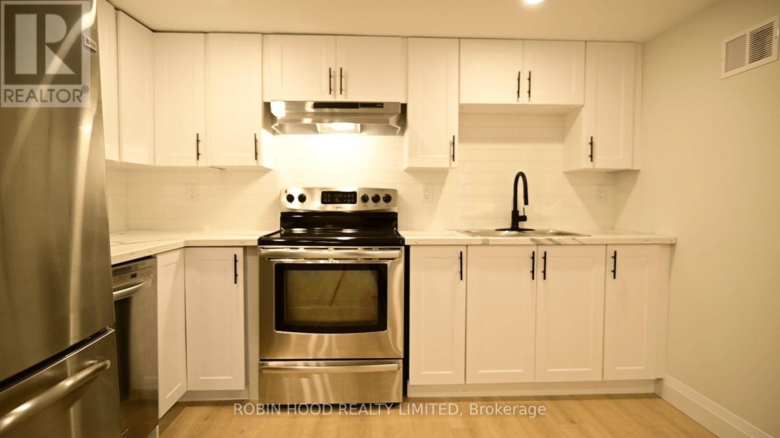UNIT 2 - 40 WINSLOW DRIVE