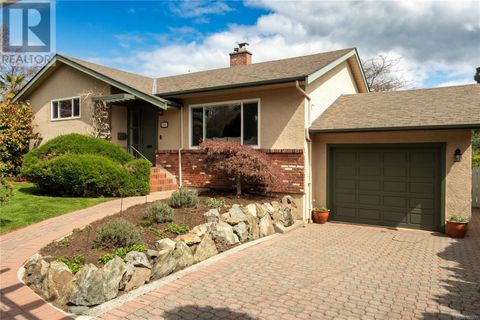 3505 Cardiff Pl Oak Bay BC V8P4Z2