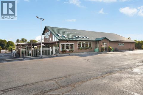 585 SEACLIFF DRIVE Kingsville ON N9Y2K6