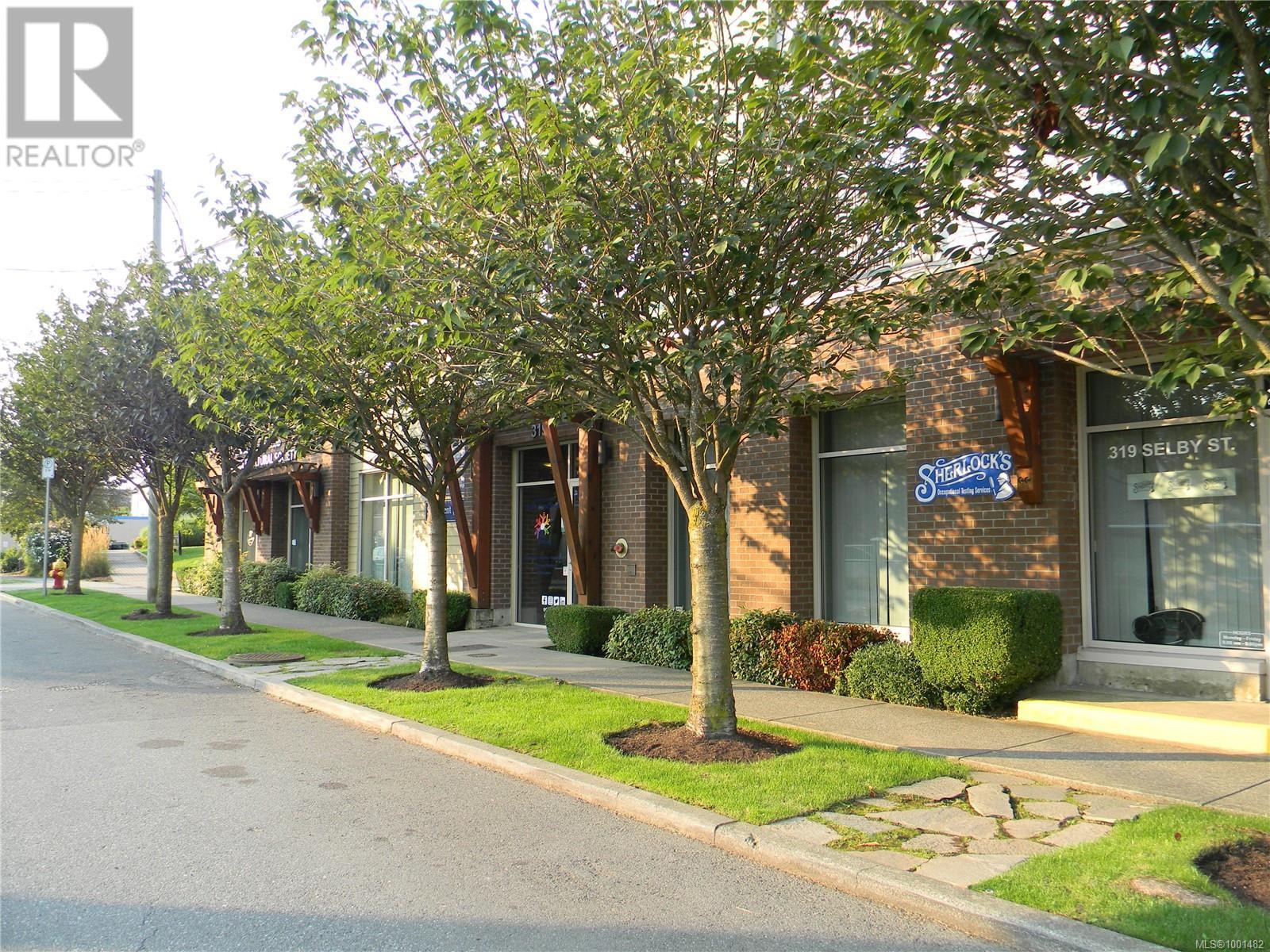 319 Selby St