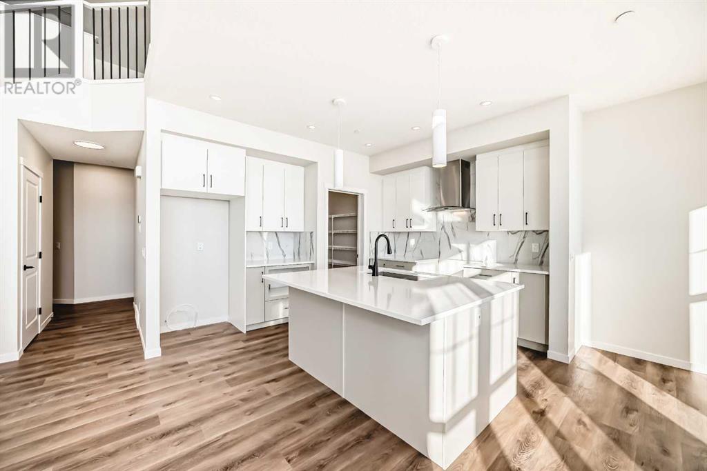246 Hotchkiss Manor SE