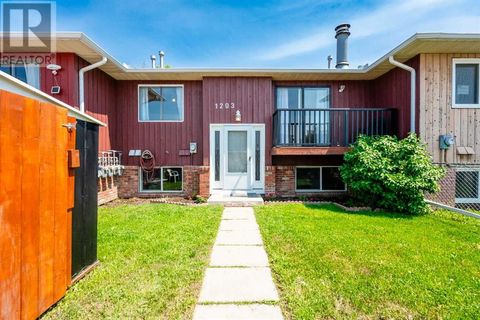 E, 1203 44 Street SE Calgary AB T2A5E6