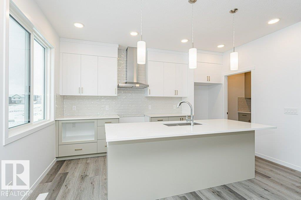 6276 180 AV NW